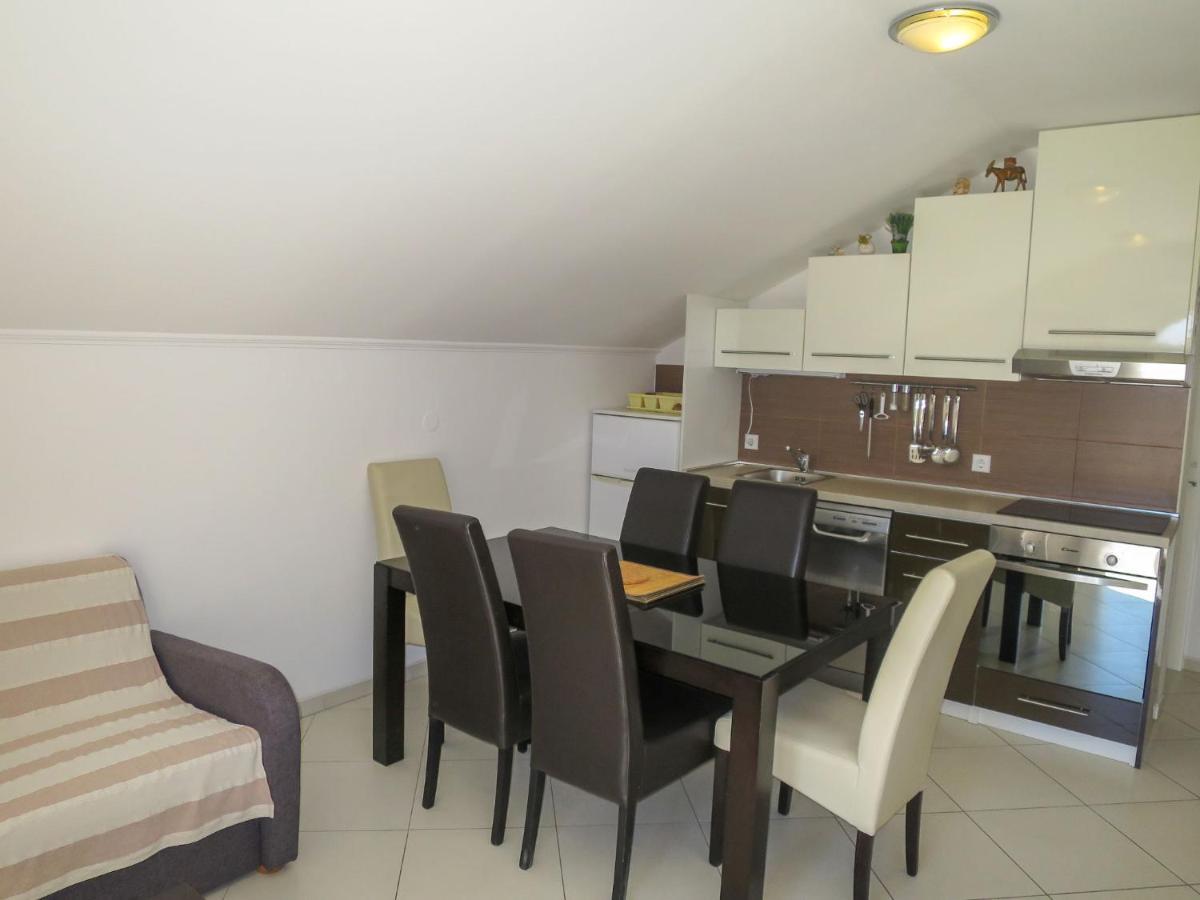 Mirjana - Nin451 By Interhome *