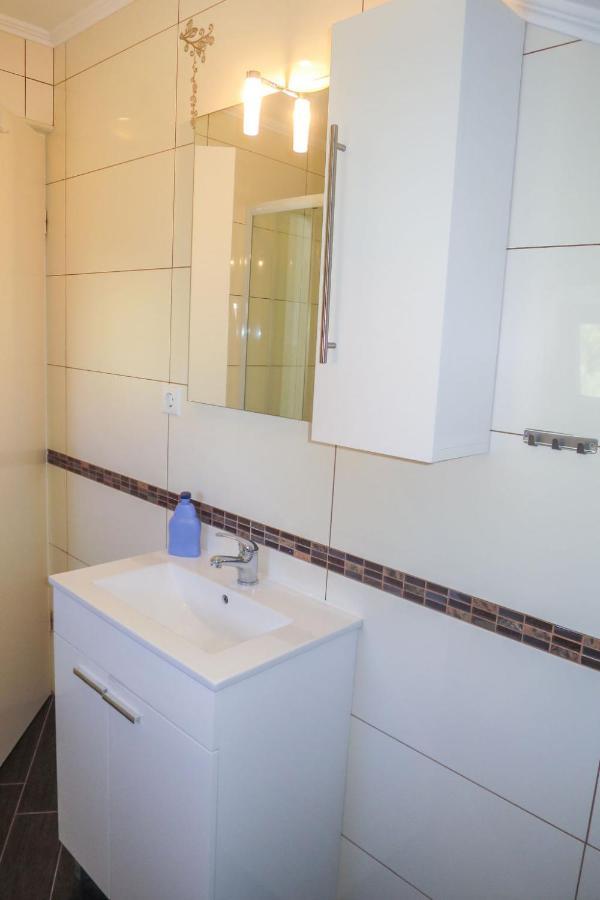 Mirjana - Nin451 By Interhome Appartamento Vrsi